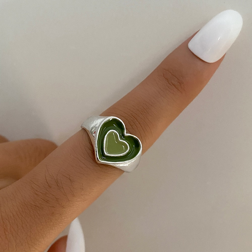 liwuka Vintage 6Pcs Green Embrace Hands Rings Set For Women Metal Paint Coating Creative INS Style Love Heart Ring Fashion Jewelry