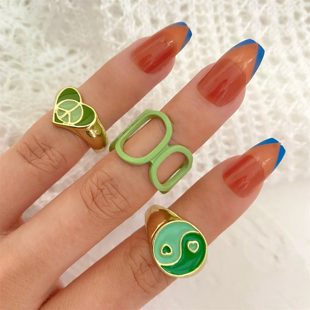 liwuka Vintage 6Pcs Green Embrace Hands Rings Set For Women Metal Paint Coating Creative INS Style Love Heart Ring Fashion Jewelry