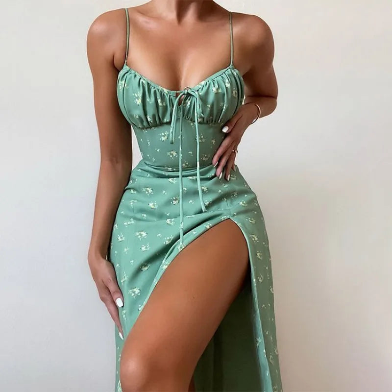 liwuka Beach Style Floral Strapless Dress Spring and Summer Women's Sexy Fashionable V-Neck Floral Pleats Tied Side Slit Camisole Dress