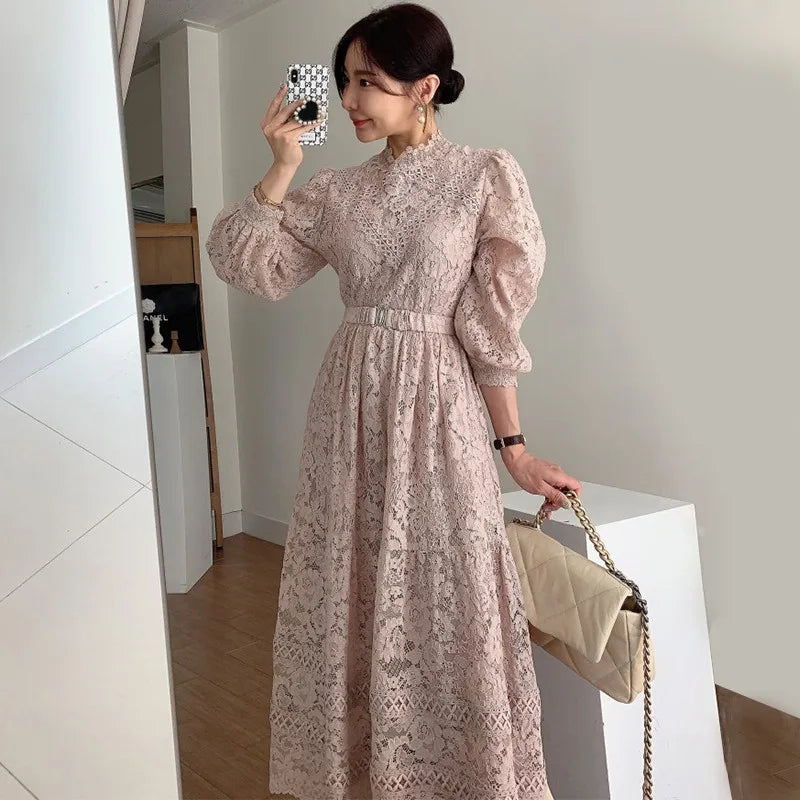 liwuka Retro Court Style Round Neck Lace Dress Hook Flower Design Loose Puffed Sleeves MIDI Skirt Elegant Swing Dress With Belt