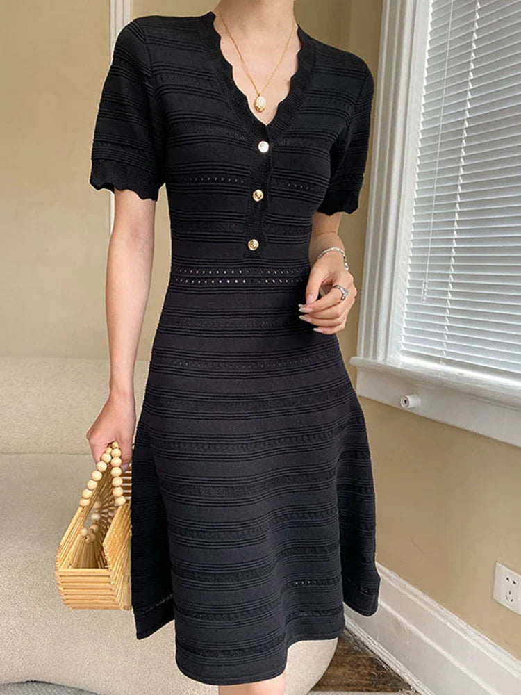 liwuka Elegant Solid V-neck Button Hollow Out Knitting Dress Women Leisure Slim Breathable Vestido Summer New Tide