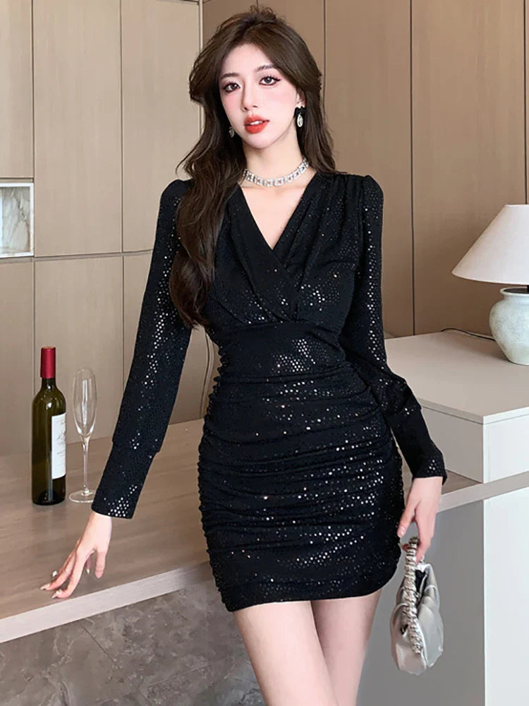 liwuka Vintage Black Hepburn Style Sequin Dress 2024 Autumn Winter Elegant Bodycon Party Night Dress Women V-neck Sexy Club Mini Dress