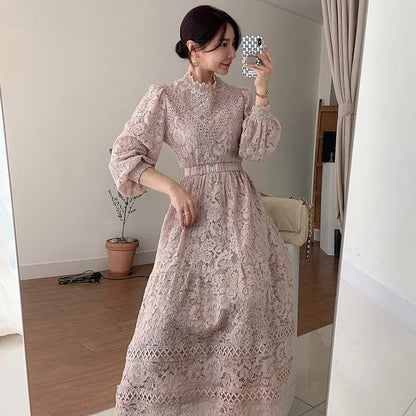 liwuka Retro Court Style Round Neck Lace Dress Hook Flower Design Loose Puffed Sleeves MIDI Skirt Elegant Swing Dress With Belt