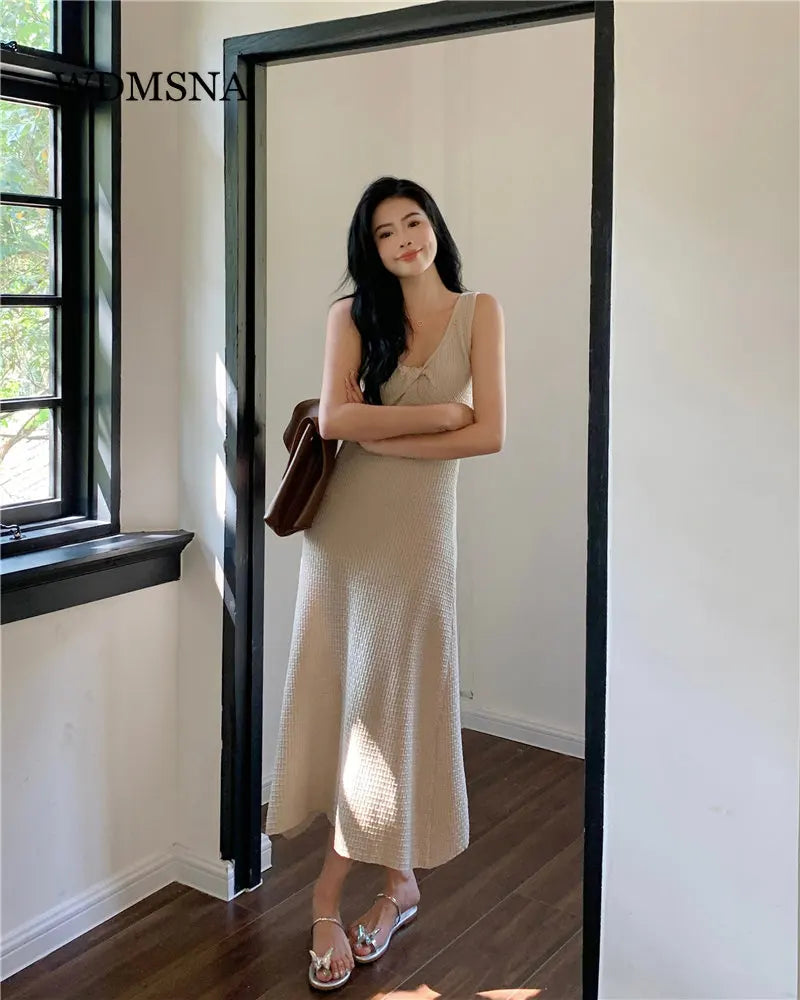 liwuka Summer Sleeveless Dress for Women New V-neck Off Shoulder Long Vestidos Solid Slim Twisted Mid Length Knitted Dress