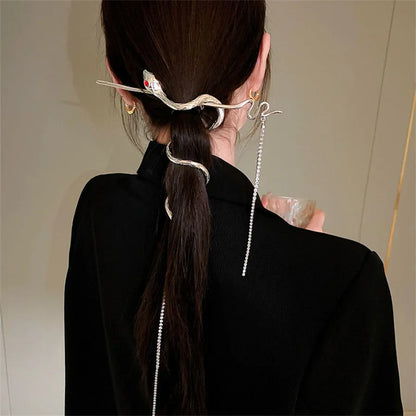 liwuka New Tassel Chain Snake Hair Claw Fashion Spider Crab Clip Elegant Shark Clip Barrette Headdress Hairpin Women Hair Accessories