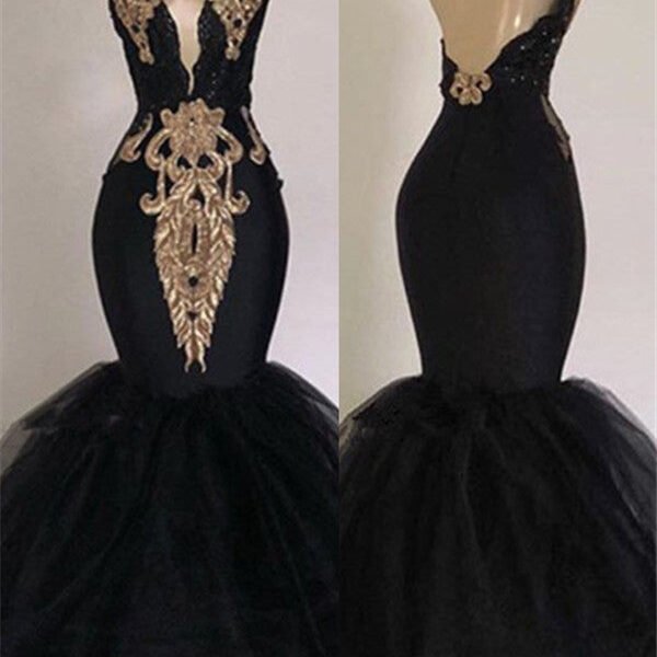 Chic Backless Prom Dresses with Gold Appliques Mermaid Halter Evening Gowns with Keyhole
