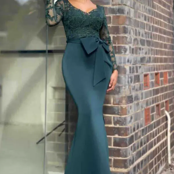 Elegant Long Sleeve Lace Evening Dress Mermaid V-Neck Online