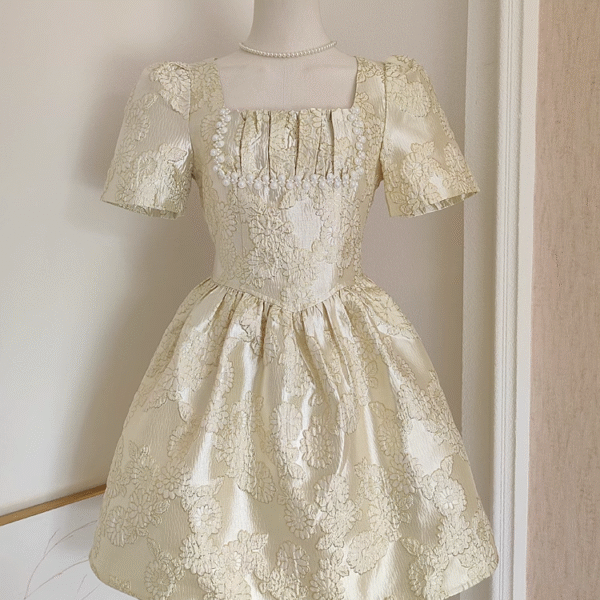 Cute A line Short Sleeves Satin Gold Floral Cocktail Dress Short Birthday Outfits SD401