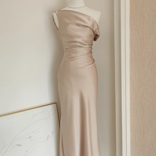 Sexy Sheath Boat Sleeveless Champagne Satin Party Dress Holiday Dresses SD349
