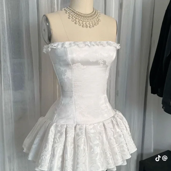 Chic Satin Print Floral A Line Homecoming Dress White Strapless Birthday Dress S229