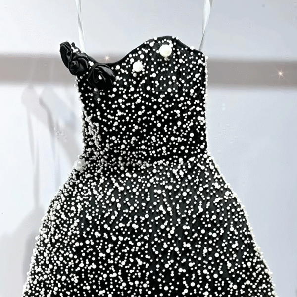 Gorgeous Strapless Black Satin Pearls Mini Birthday Outfits A Line Homecoming Dress S407