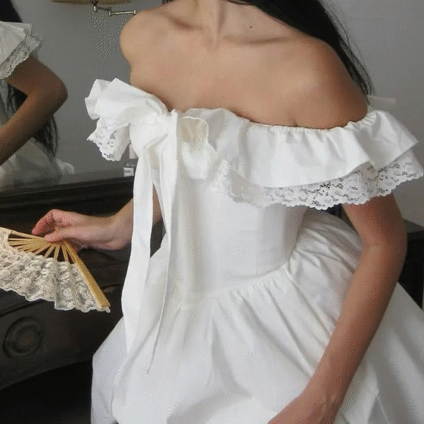 Sexy Off-Shoulder Mini Homecoming Dress Fashion White Sleeveless Lace A Line Birthday Outfits S471