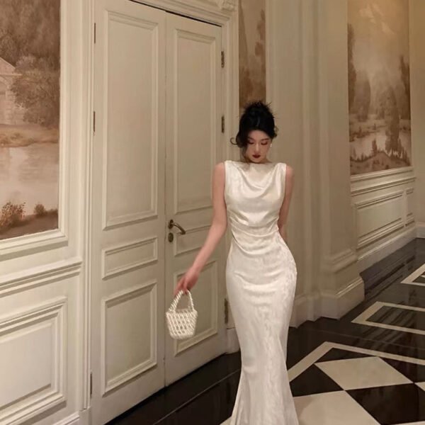 Gorgeous Mermaid Jewel Neckline White Satin Floral Date Night Dress Long Prom Dresses Birthday Outfits SD1113