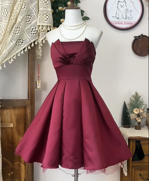 Vintage Burgundy Strapless Satin Pleated A Line Homecoming Dress Cocktail Dress S332